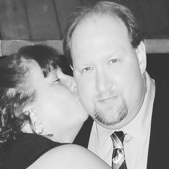 Meet your Posher, Lisa - Picture 1 of 1